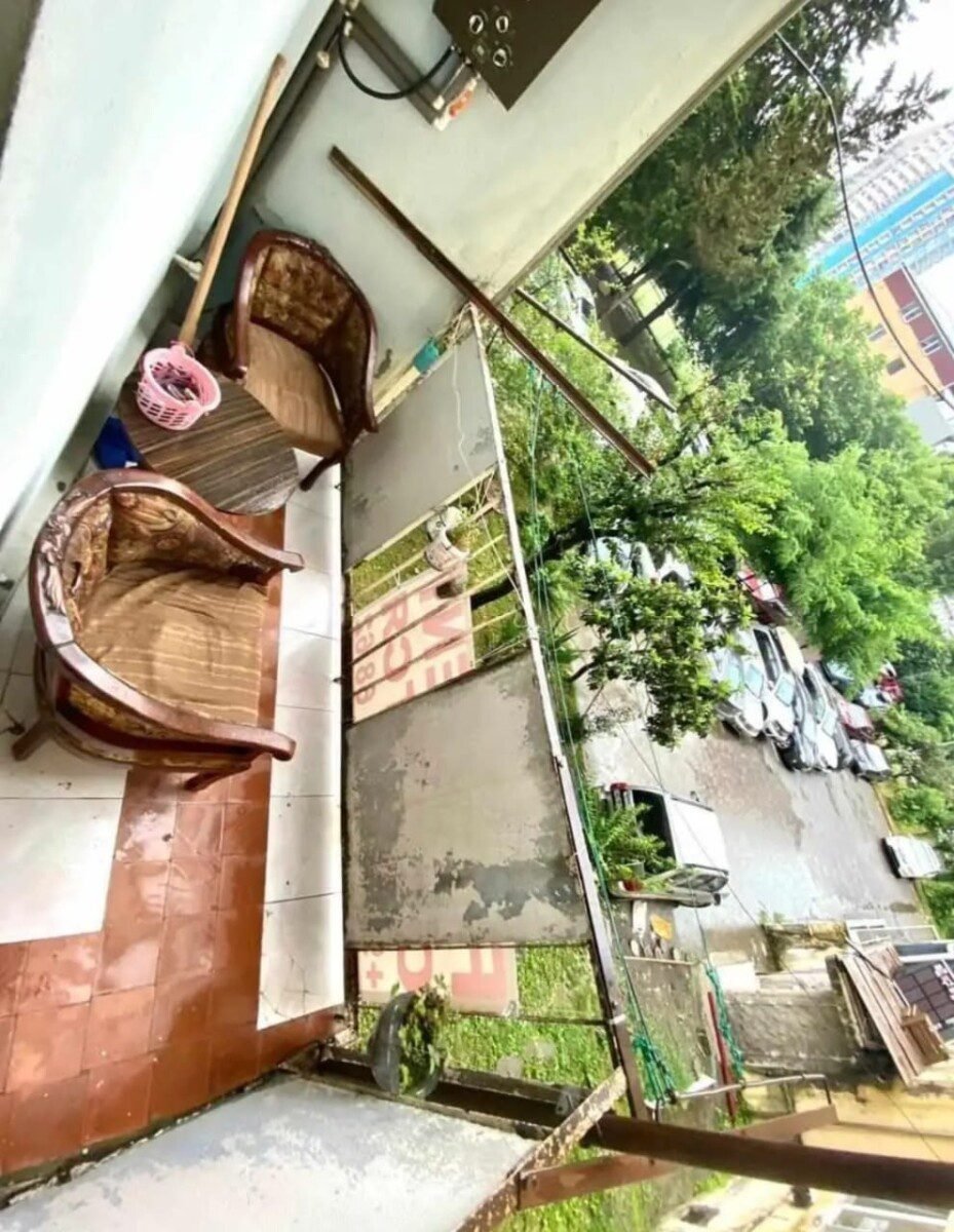 Comfortable Seaside 1-Bedroom Apartment for Daily or Annual Rent in Batumi10