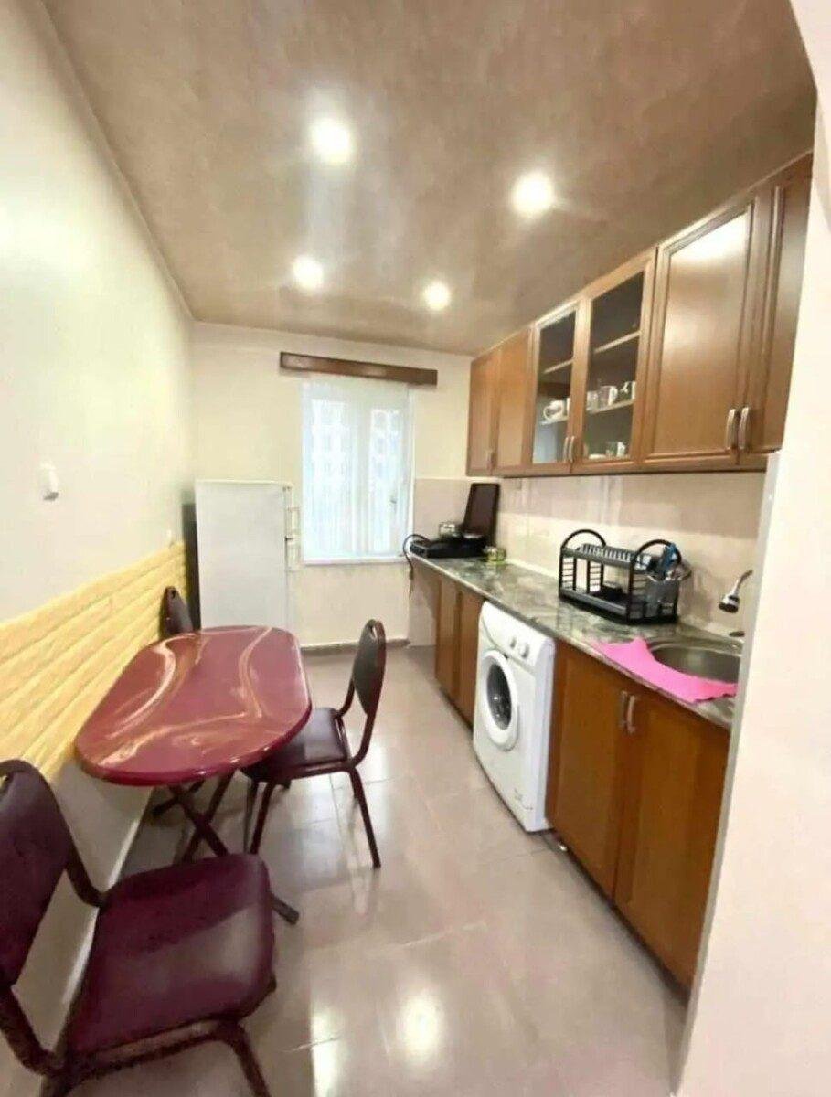 Comfortable Seaside 1-Bedroom Apartment for Daily or Annual Rent in Batumi2