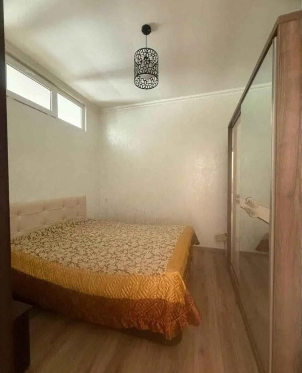 Spacious 2-Bedroom Apartment for Rent on Parmen Rurua Street Batumi5