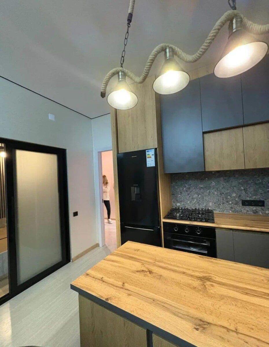 Urgent Sea-View Apartment for Sale Prime Location on Khimshiashvili Avenue Batumi1