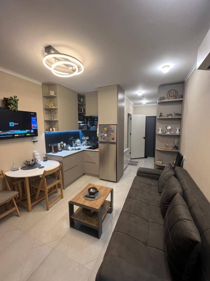 Angisa 1st Lane 82 11