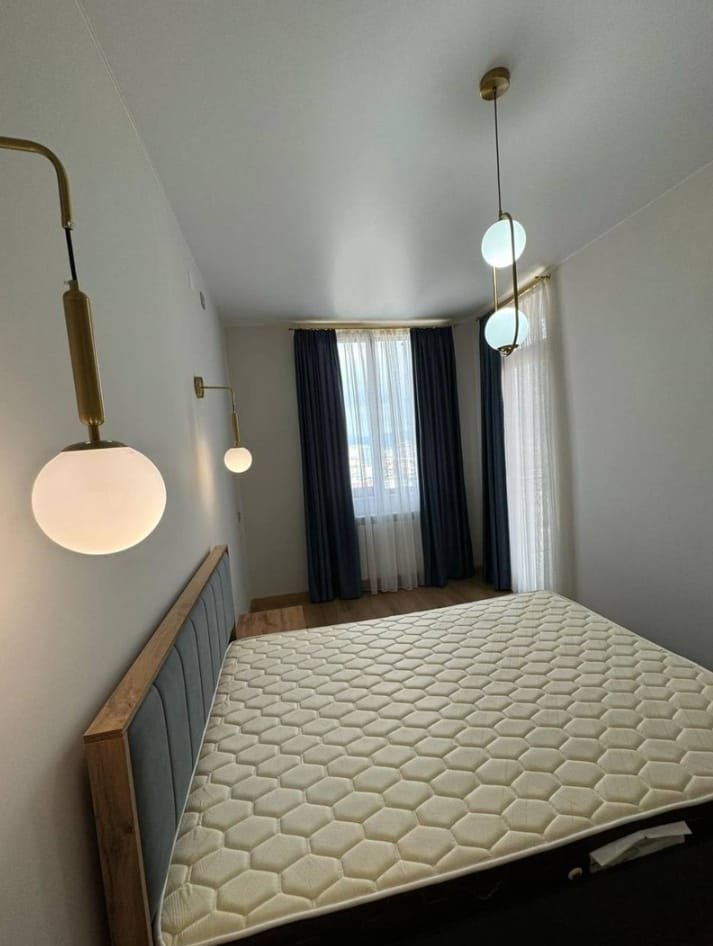 Fridon Khalvashi Ave 20 8