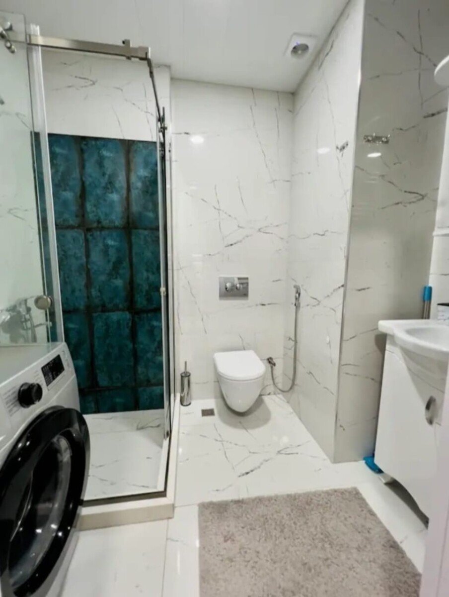 Lech and Maria Kaczynski St 8b 2