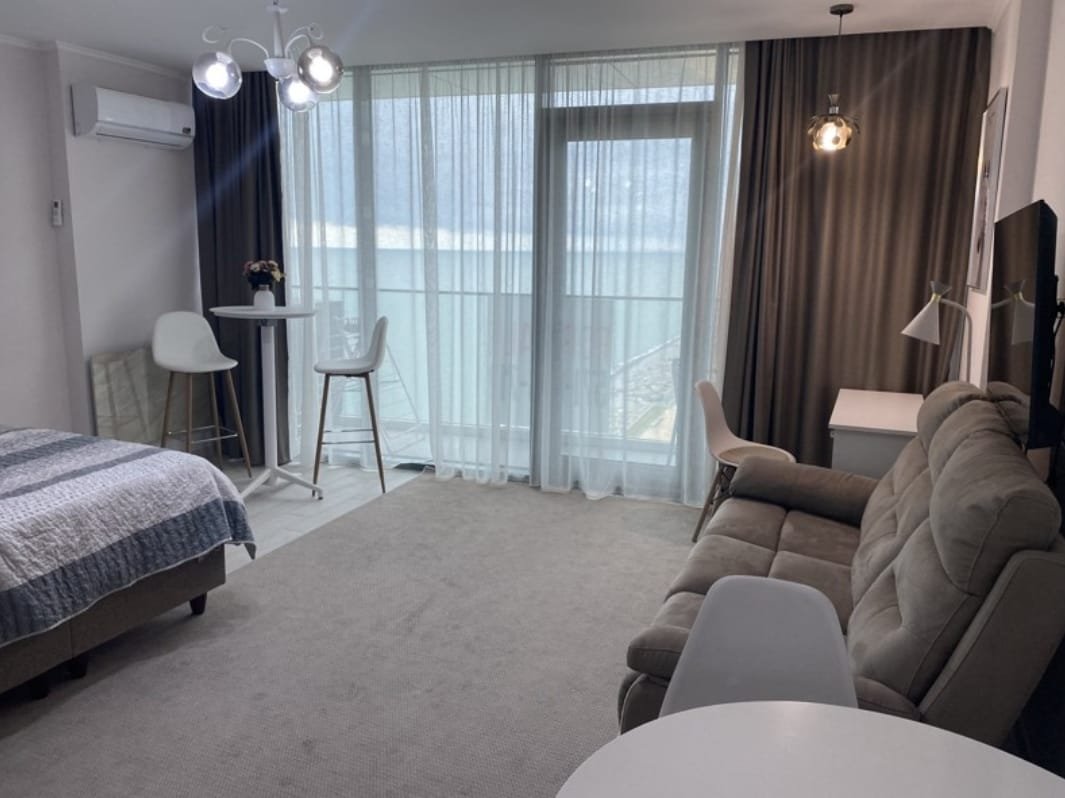 Lech and Maria Kaczynski St 8b 9