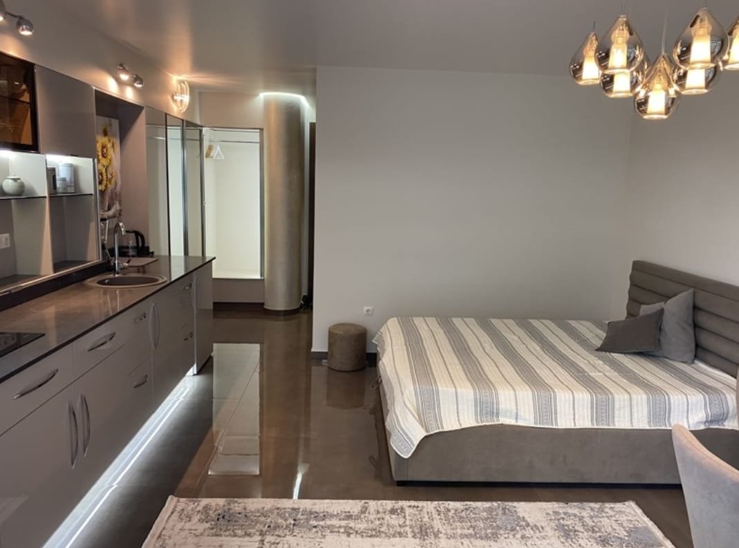 Lech and Maria Kaczynski St 8b Block B 6