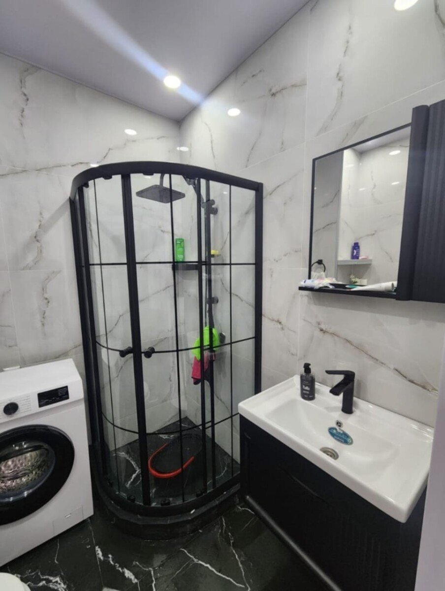 New 1-Room Apartment For Rent In Batumi 7