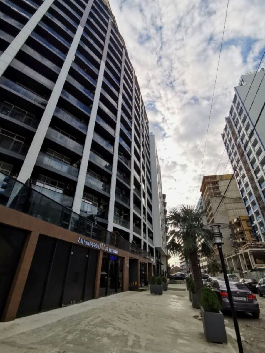 Sea View 3-Room Apartment For Sale In Batumi 9