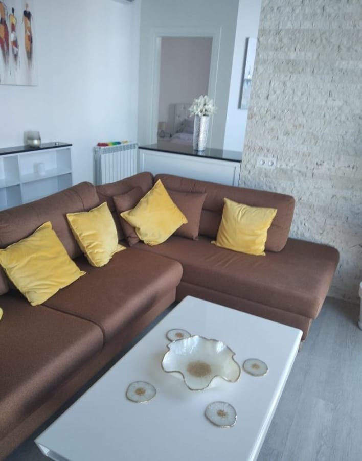 Zhiuli Shartava Ave 10 8