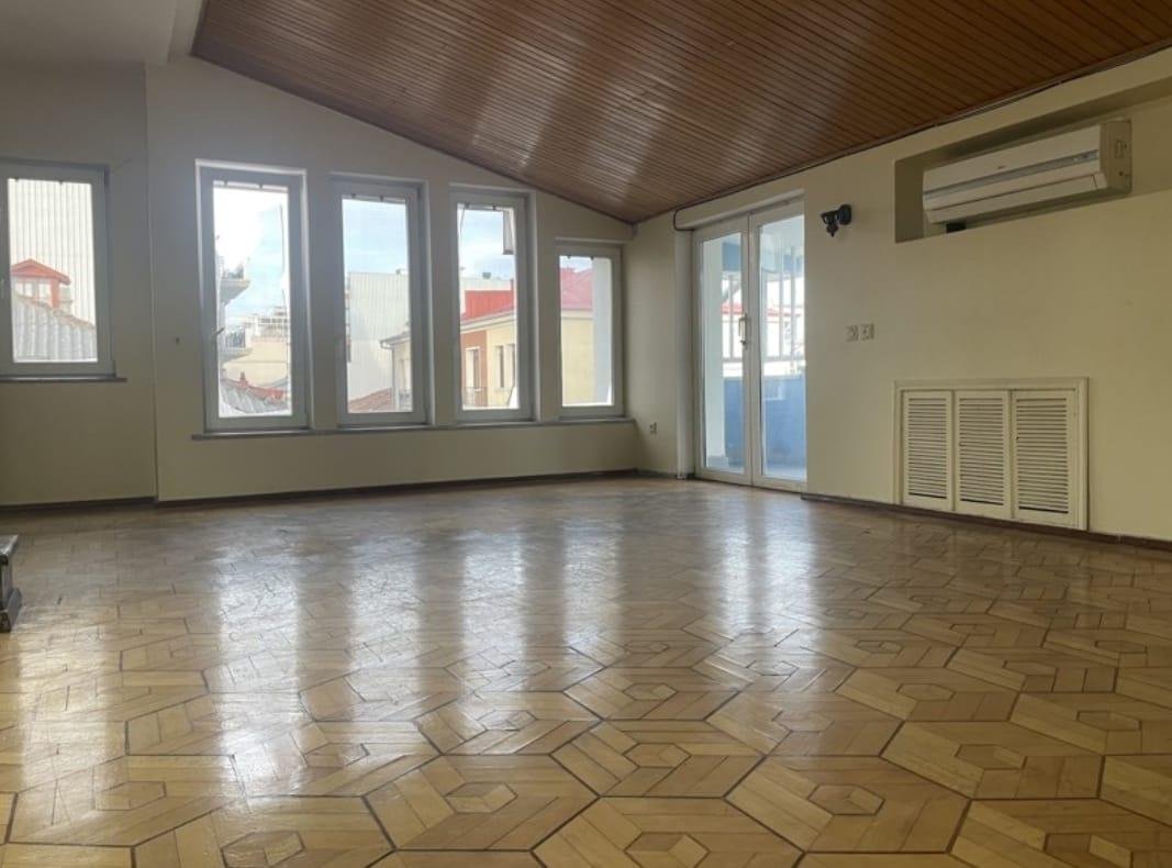 3-Storey House For Rent For An Office, Clinic Or Kindergarten Is For Long-Term Rent (4)