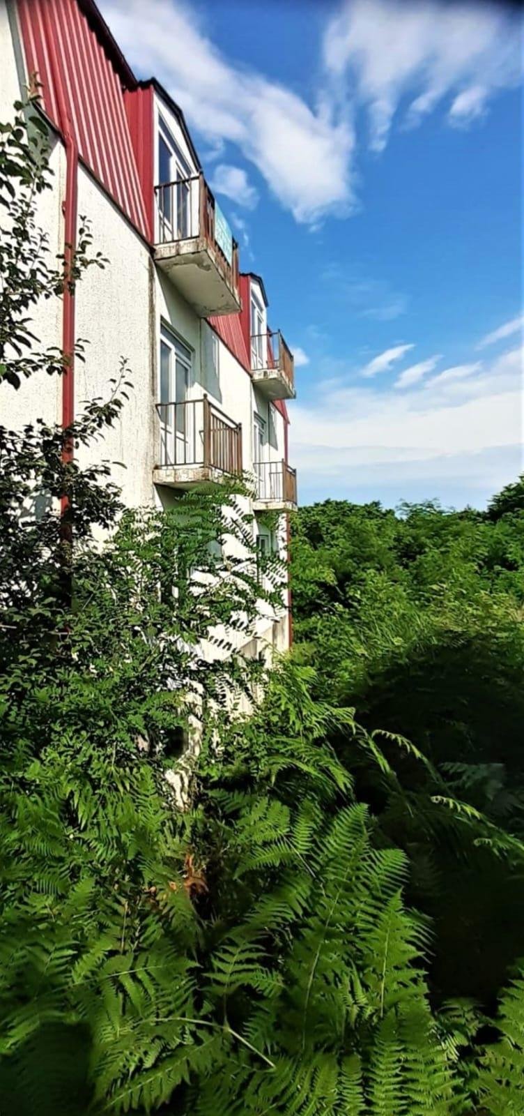 Black Frame Boutique Hotel For Sale – Contemporary Design & Prime Location (2)