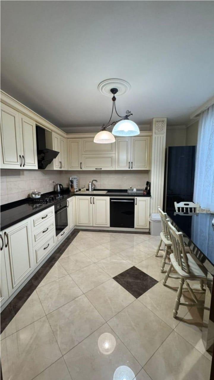 Large Apartment for Rent in Batumi – Sea & City Views (8)