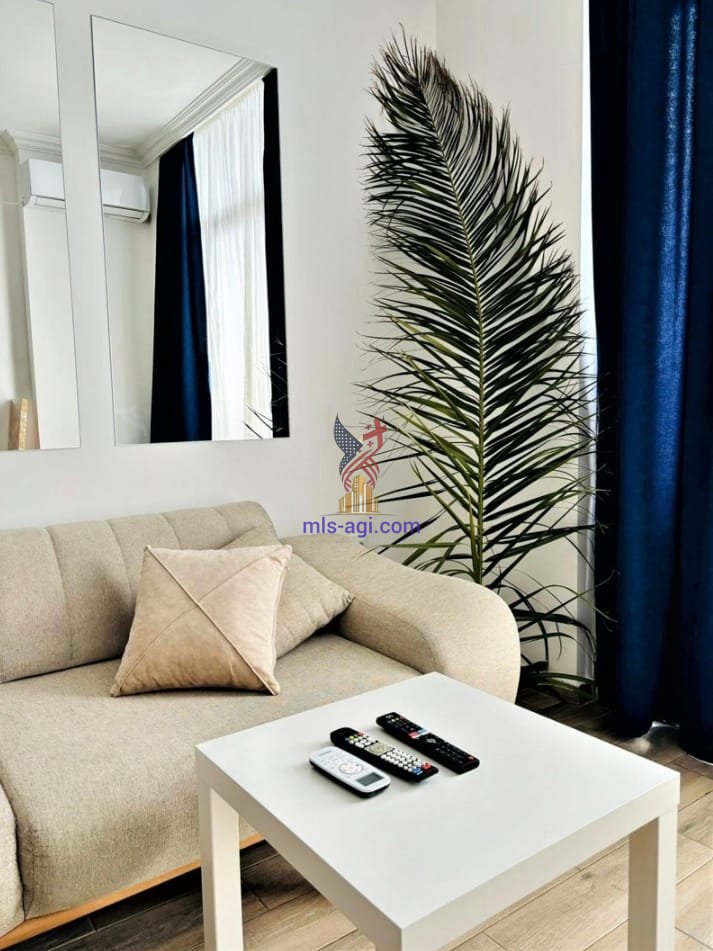 Lech and Maria Kaczynski St 25 10