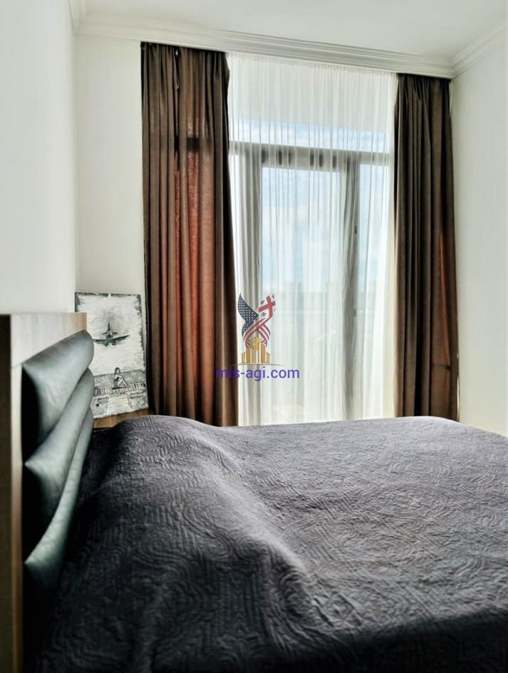 Lech and Maria Kaczynski St 25 7