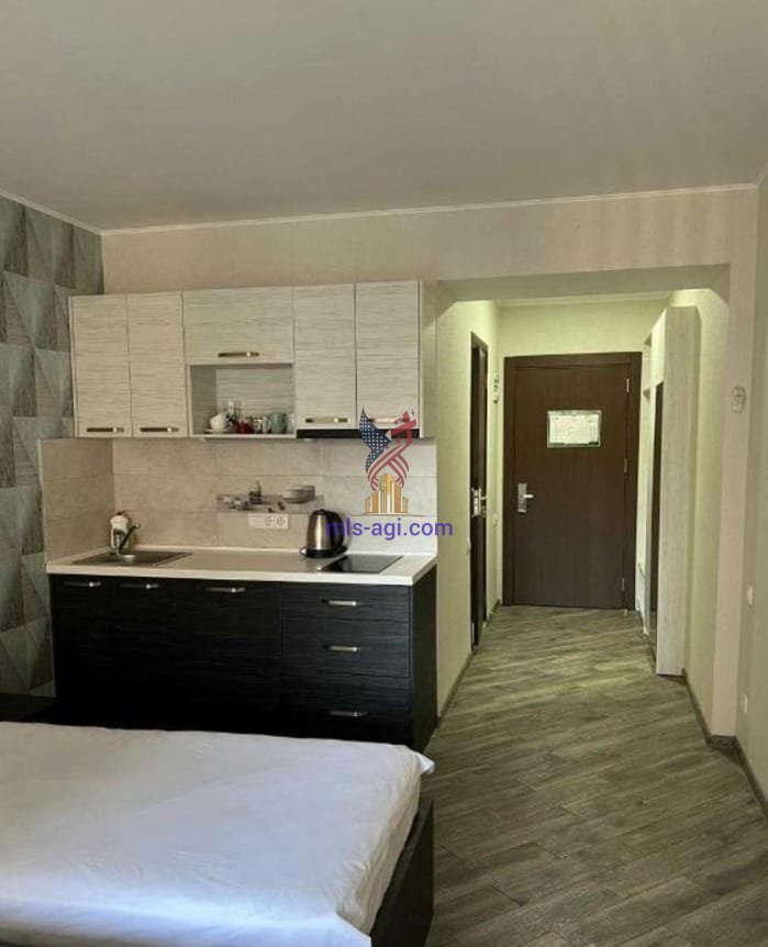 Lech and Maria Kaczynski Street 63 5