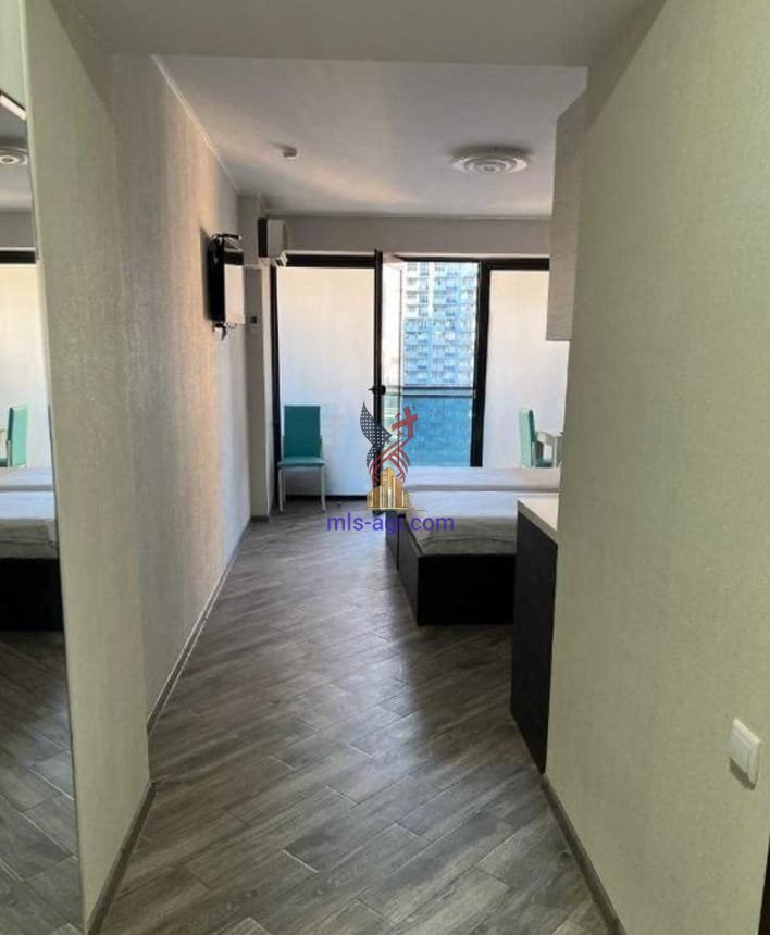 Lech and Maria Kaczynski Street 63 7