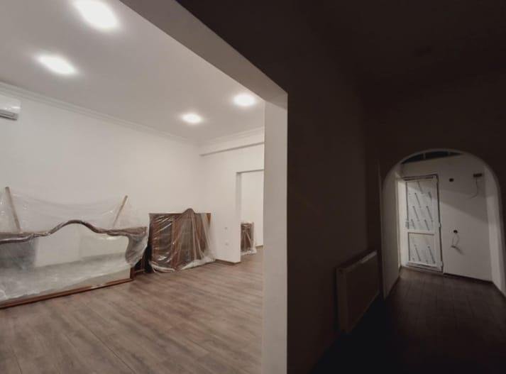 Luka Asatiani St, 61 (2)