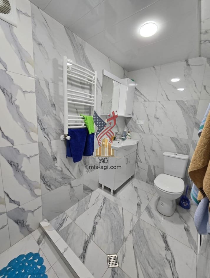 Merab Kostava Street, 30 (2)