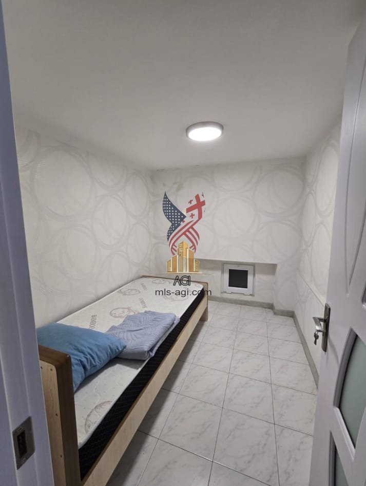 Merab Kostava Street, 30 (3)