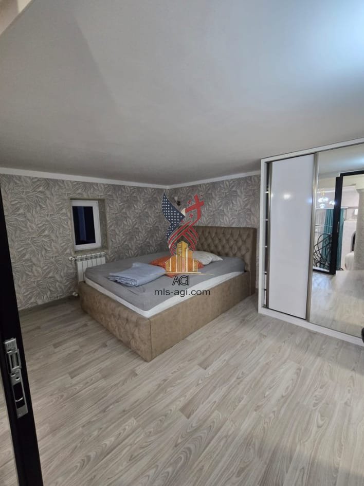 Merab Kostava Street, 30 (4)