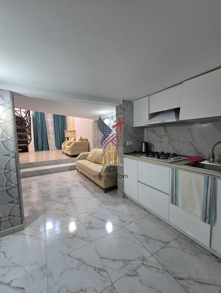 Merab Kostava Street, 30 (9)