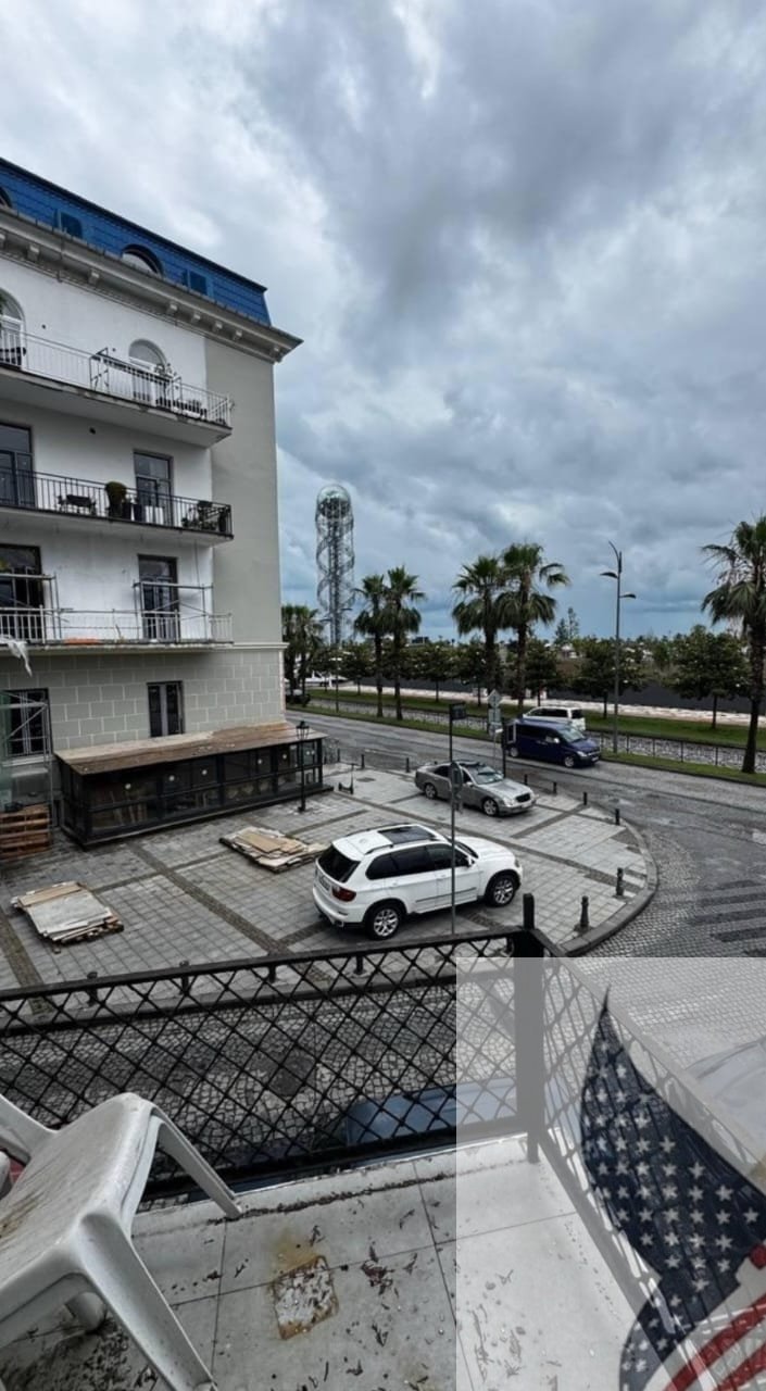 Office Space with Balcony for Rent in Old Batumi (6)