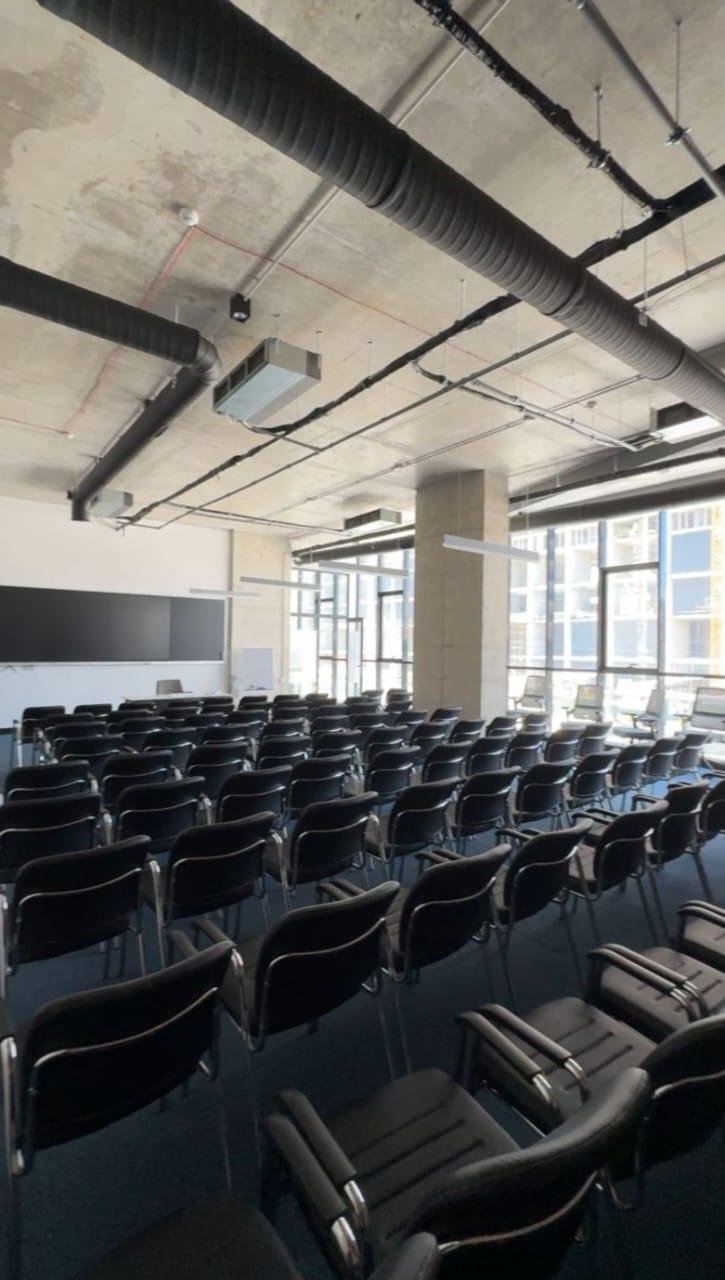 Premium Office Space for Rent – Main Road Access (2)