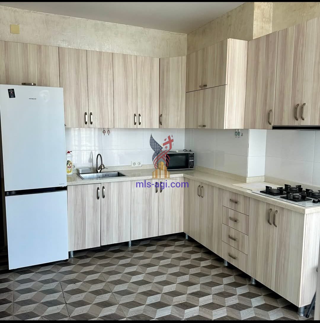Spacious 2+1 Apartment for Sale in Batumi Inasaridze St 13 Just 200 Meters from the Sea 2