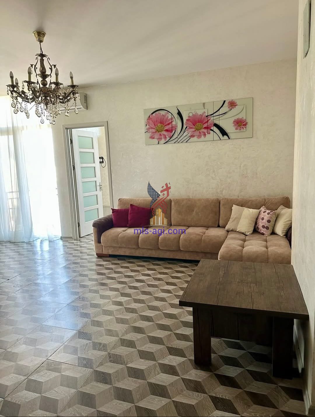Spacious 2+1 Apartment for Sale in Batumi Inasaridze St 13 Just 200 Meters from the Sea 3