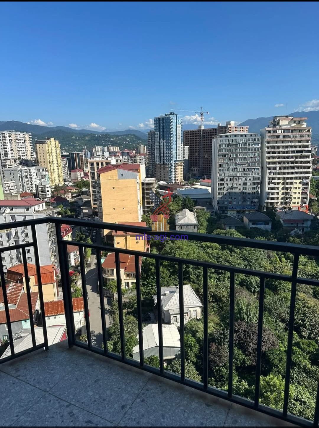 Spacious 2+1 Apartment for Sale in Batumi Inasaridze St 13 Just 200 Meters from the Sea 7