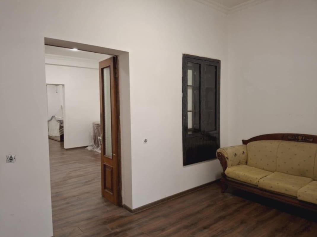 Spacious Commercial Offices for Rent – Flexible Terms (7)