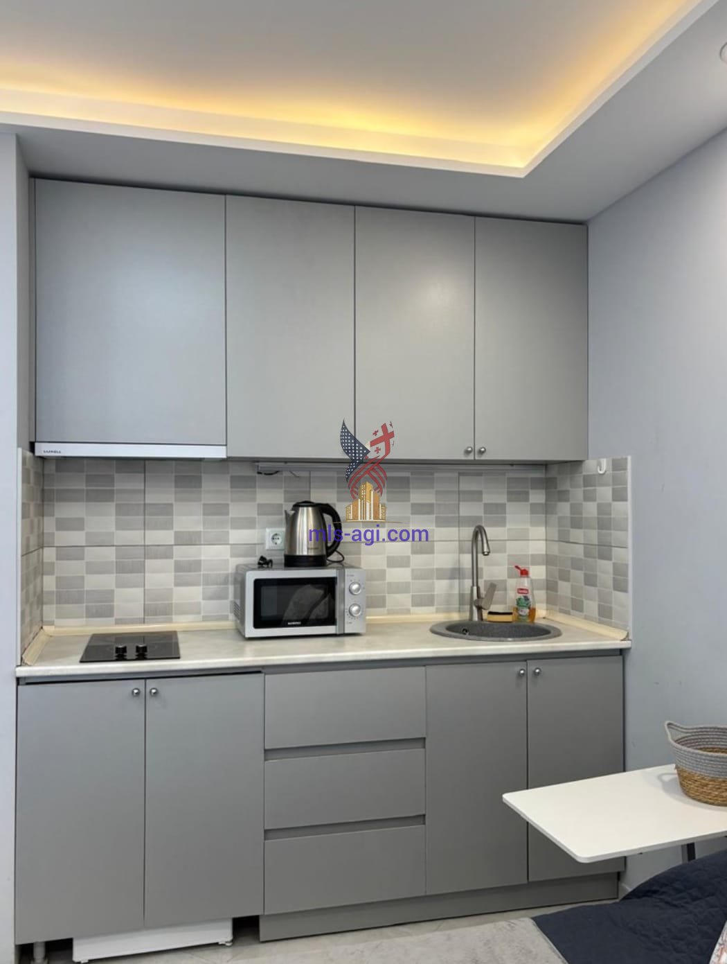 Studio for sale in the Sunrise complex 3