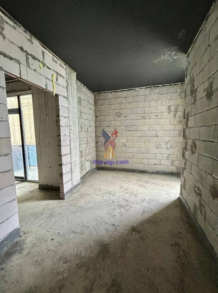 Tamar Mepe Avenue 50 4