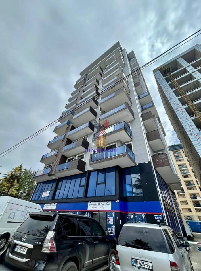 Tamar Mepe Avenue 50 6