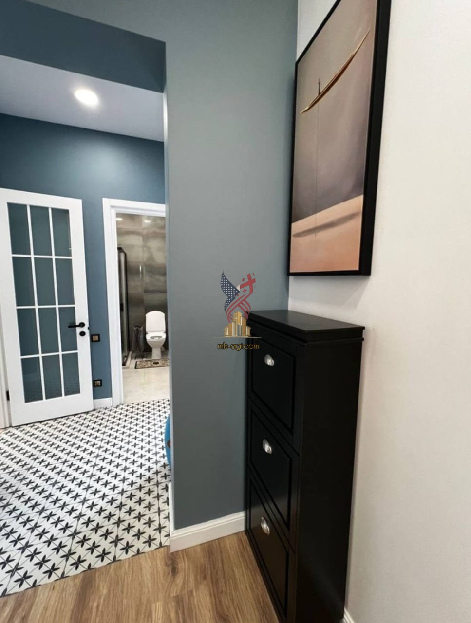 Turnkey 3-Room Apartment for Sale in the Heart of Old Batumi Kostava Street 3