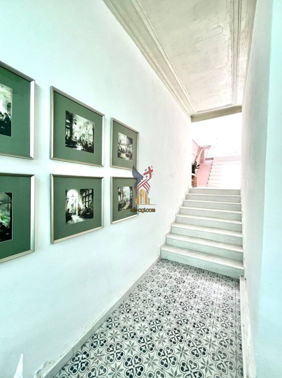 Turnkey 3-Room Apartment for Sale in the Heart of Old Batumi Kostava Street 5