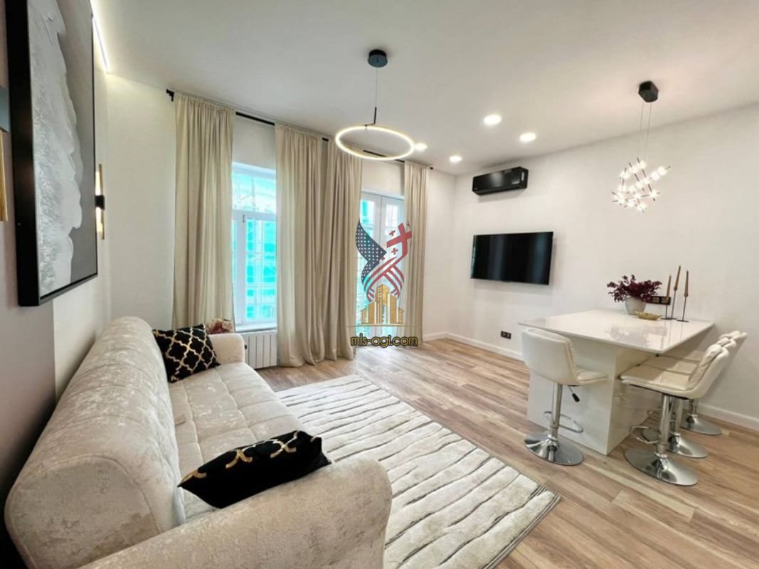 Turnkey 3-Room Apartment for Sale in the Heart of Old Batumi Kostava Street 8